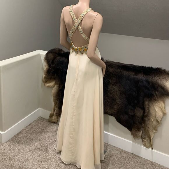 New Sexy V-Neck & Cross Back Beaded Halter Evening Dress - Picture 10 of 16